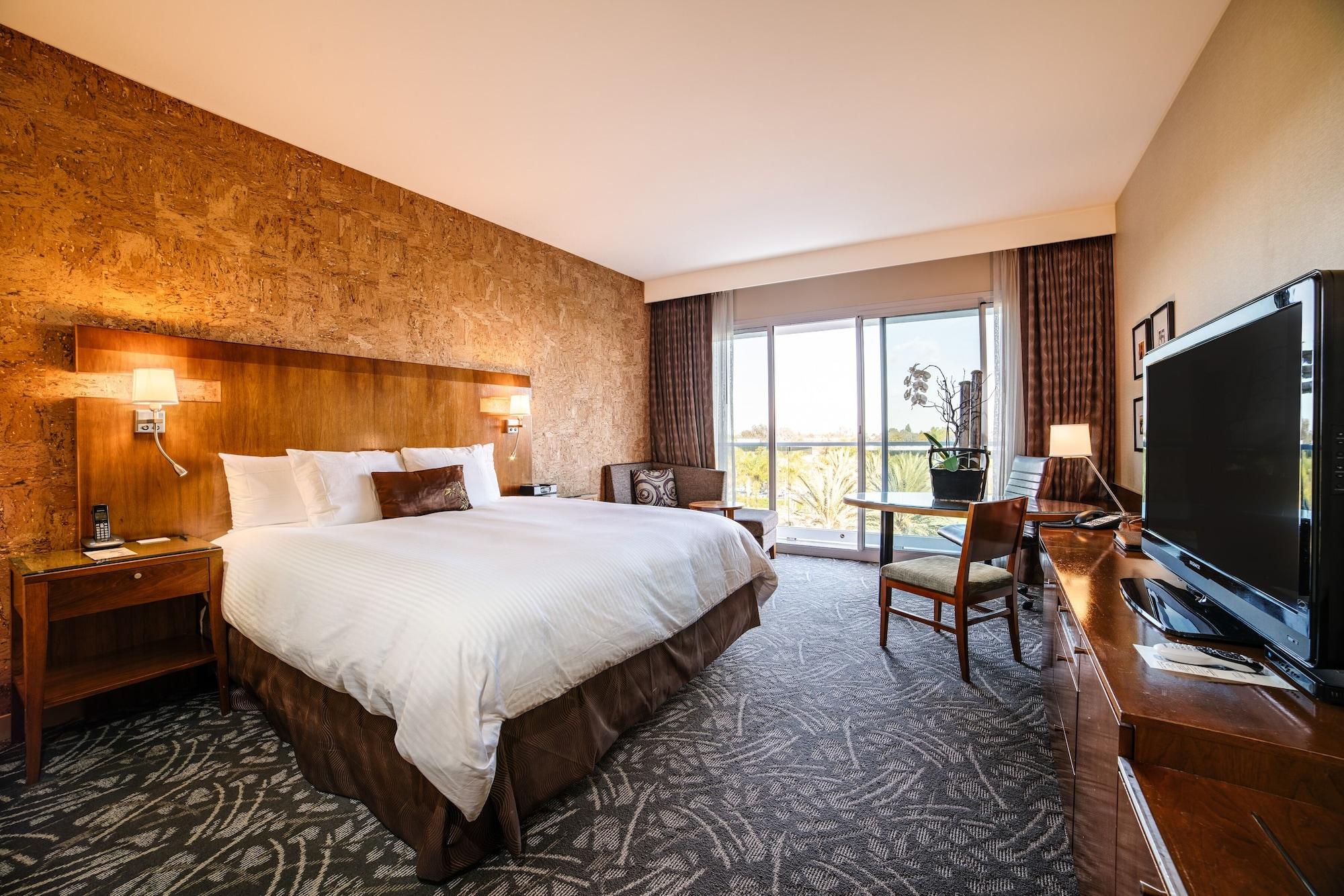 Hotel Miyako Hybrid 3*